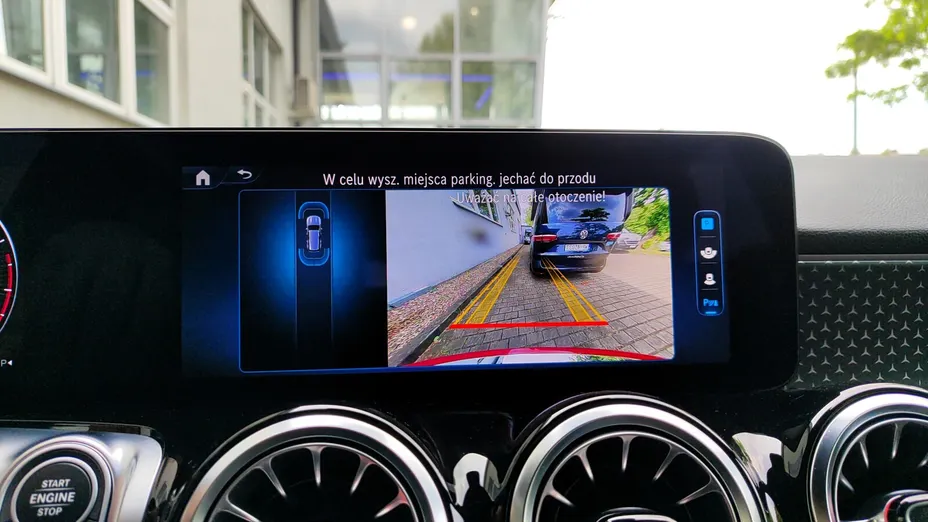 MERCEDES-BENZ GLB GLB 200 Progressive 7G-DCT