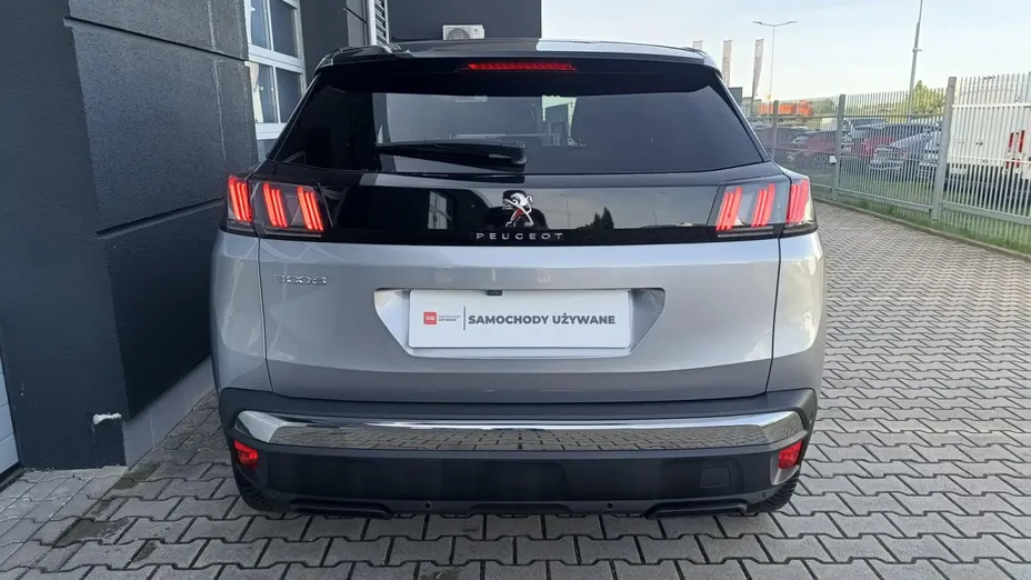 PEUGEOT 3008 -