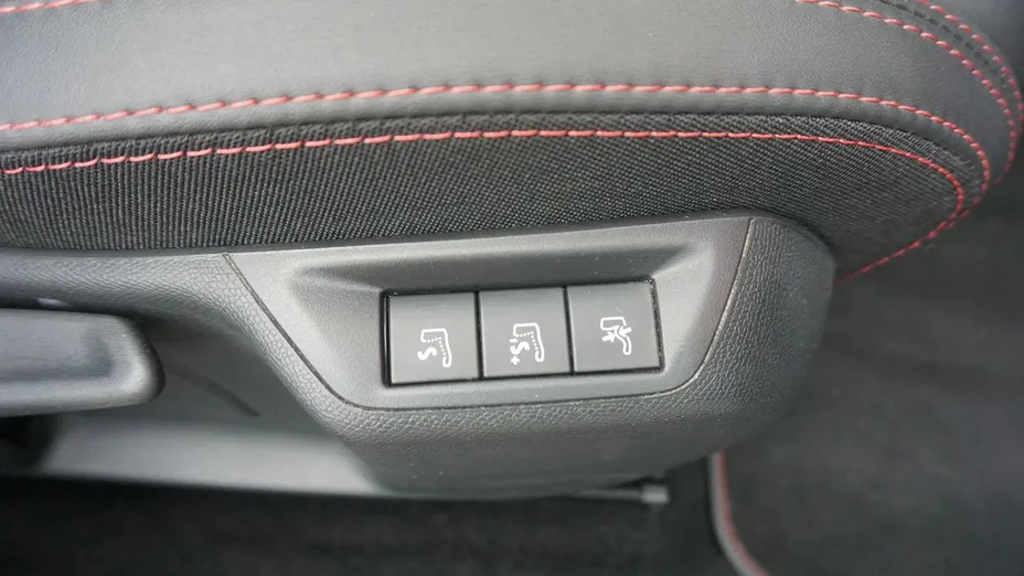 PEUGEOT 308 -