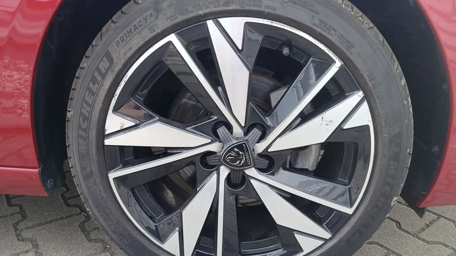 PEUGEOT 308 308 1.2 PureTech Allure S&S EAT8