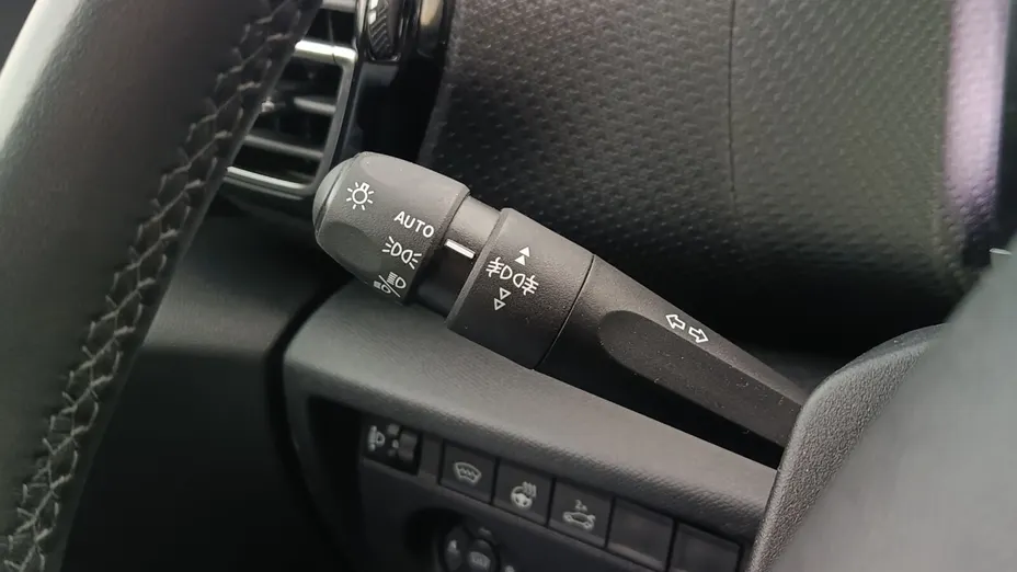 CITROEN C4 X C4 X 1.2 PureTech Shine S&S EAT8