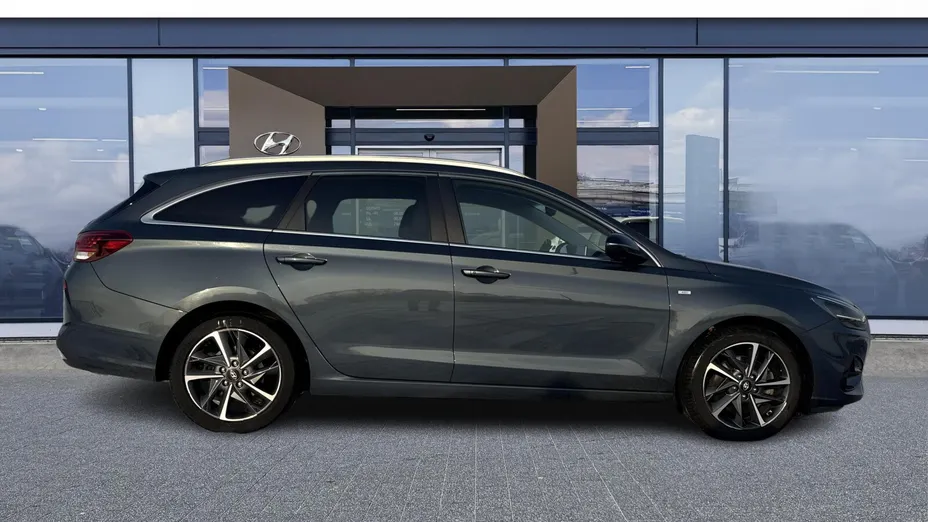 HYUNDAI i30 i30 1.5 T-GDI 48V Executive