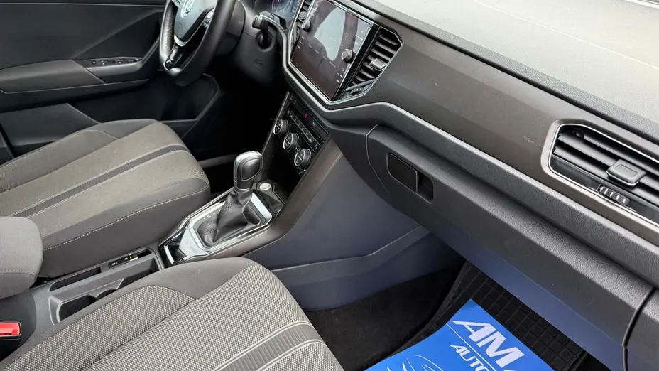 VOLKSWAGEN T-ROC -