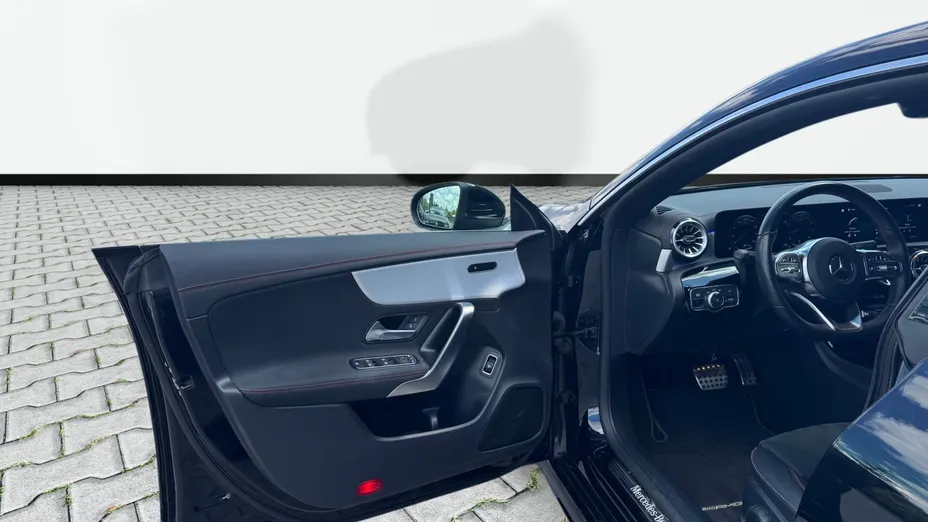 MERCEDES-BENZ CLA CLA 200 AMG Line 7G-DCT