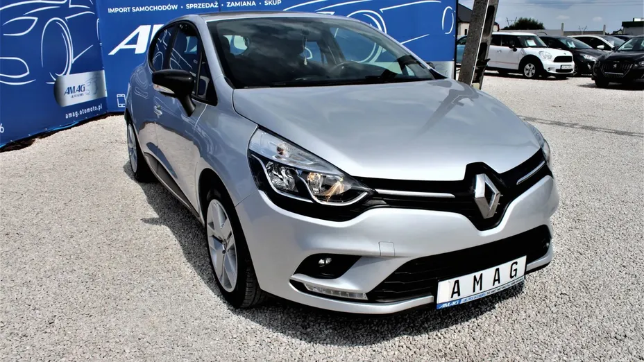 RENAULT Clio -