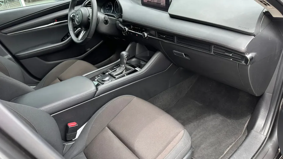 MAZDA 3 3 2.0 mHEV Centre-Line aut