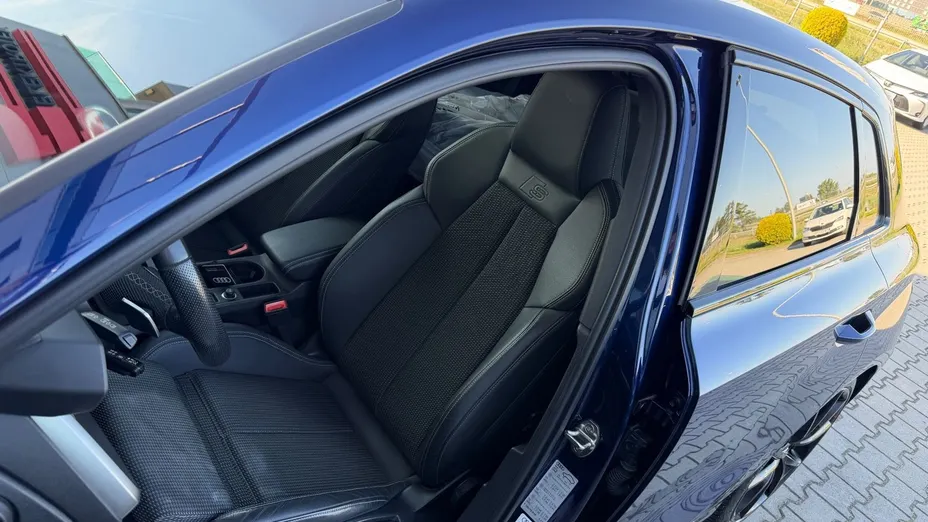AUDI S3 -