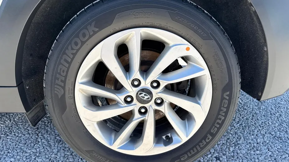 HYUNDAI Tucson -