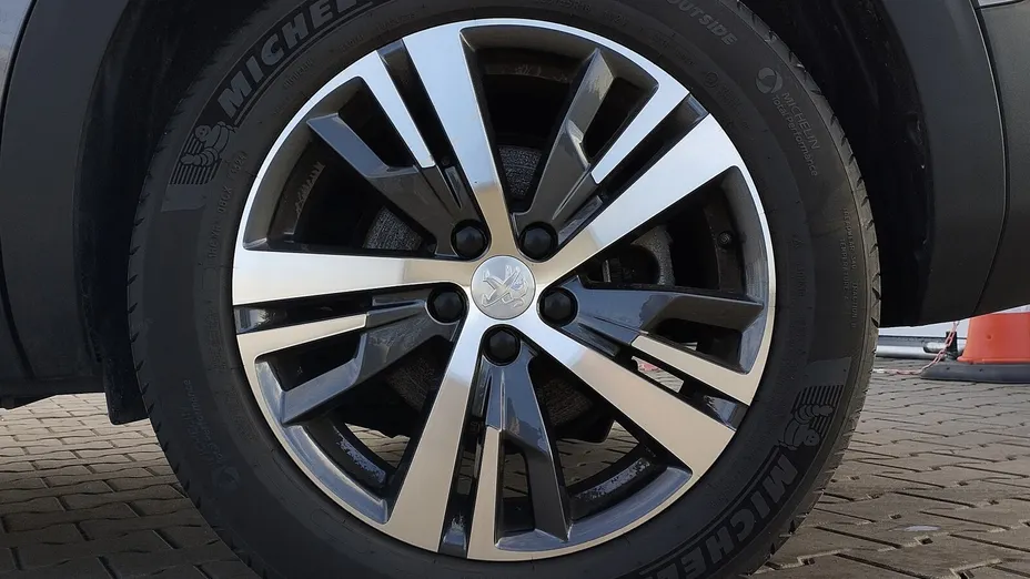 PEUGEOT 5008 5008 1.5 BlueHDi Allure S&S EAT8