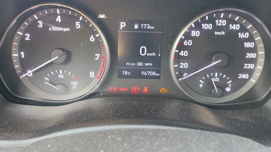 HYUNDAI i30 -