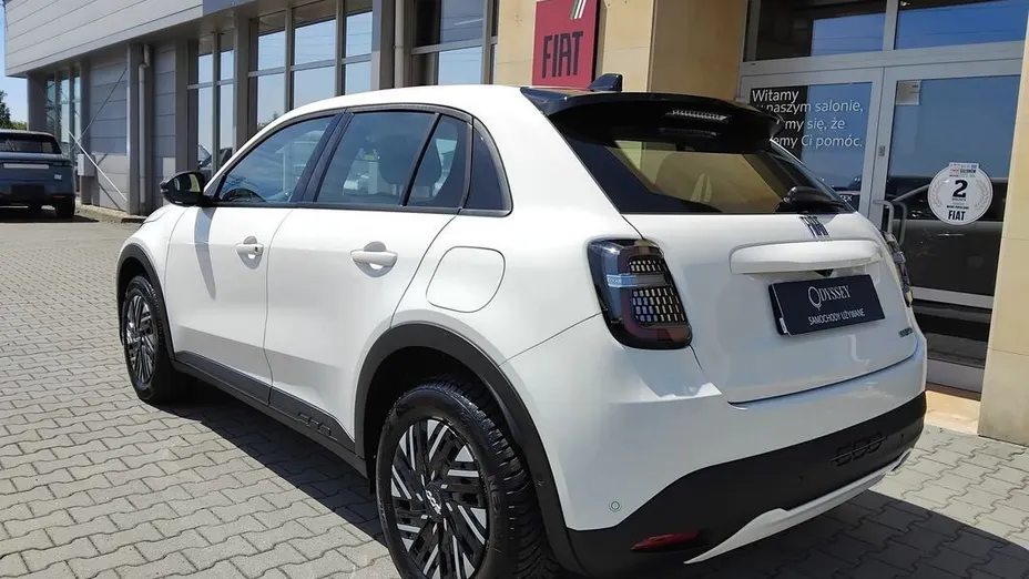 FIAT 600 600 1.2 Turbo Hybrid eDCT