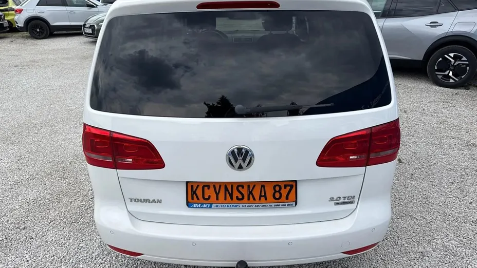VOLKSWAGEN Touran -