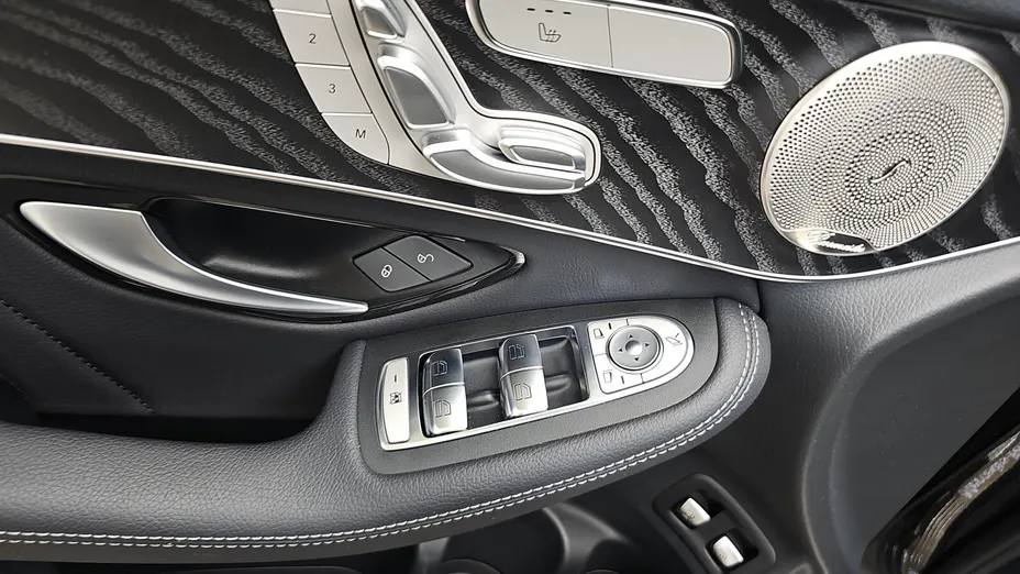 MERCEDES-BENZ GLC GLC 300 e 4-Matic