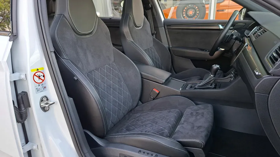 SKODA Superb Superb 2.0 TSI 4x4 Sportline DSG