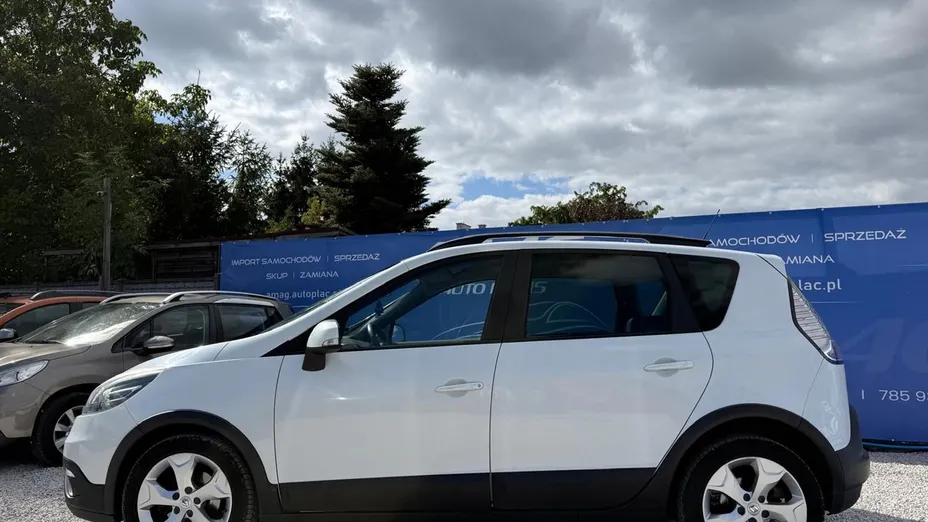 RENAULT Scenic -