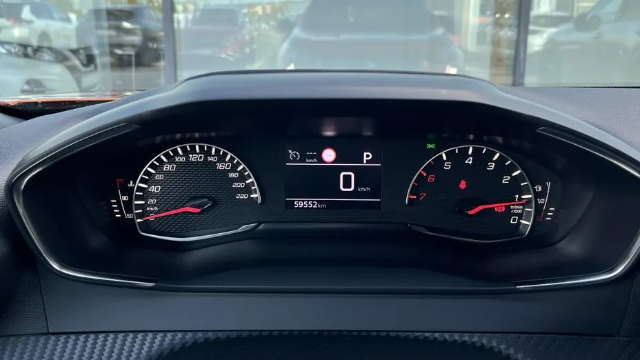 PEUGEOT 2008 2008 1.2 PureTech Allure S&S EAT8