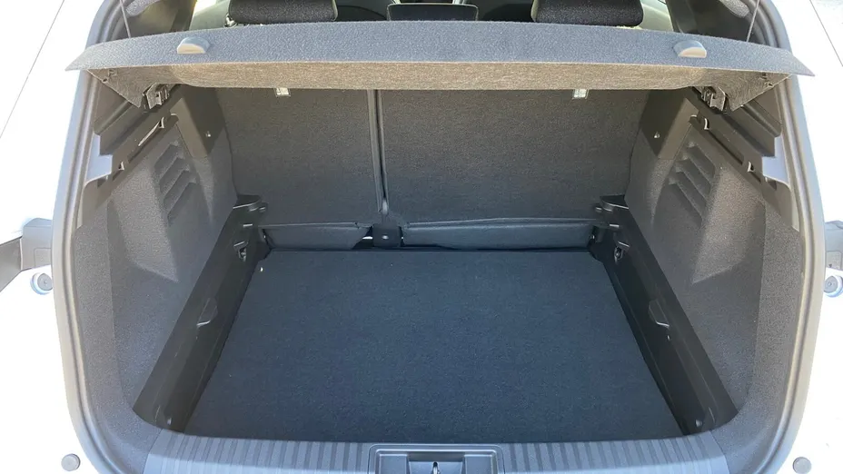 MITSUBISHI Grandis Grandis 1.3T mHEV Intense Style Cold DCT Nowy