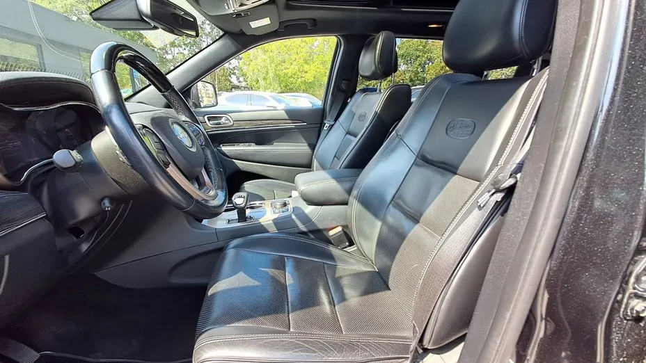 JEEP Grand Cherokee -
