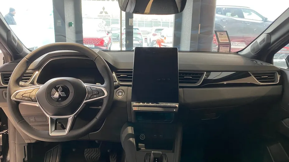 MITSUBISHI Grandis Grandis 1.3T mHEV Intense Style Cold DCT Nowy