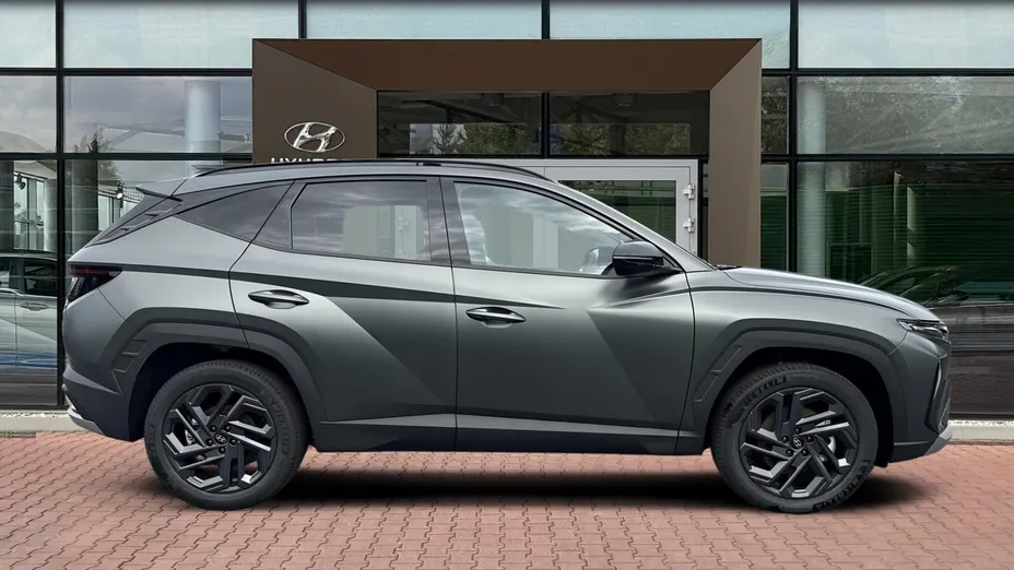 HYUNDAI Tucson Tucson 1.6 T-GDi HEV Smart Black 2WD aut Nowy