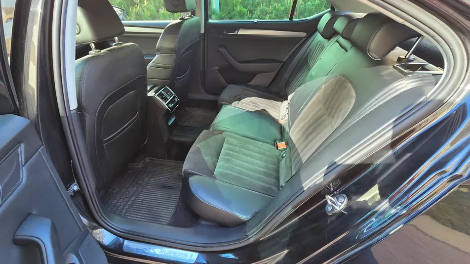 SKODA Superb Superb 2.0 TDI SCR Style DSG