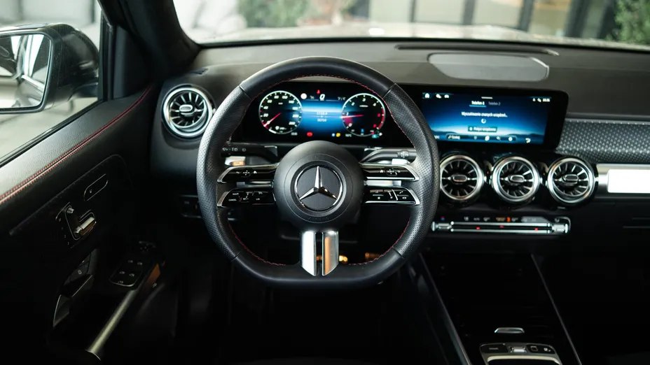 MERCEDES-BENZ GLB GLB 220 d 4-Matic AMG Line 8G-DCT