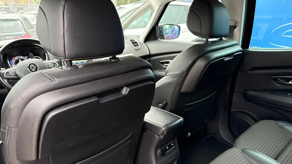 RENAULT Scenic -