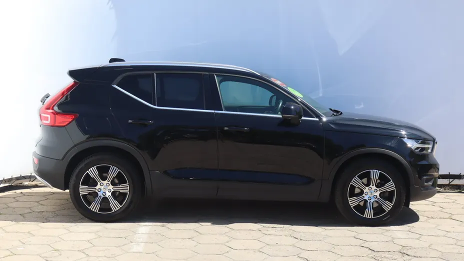 Volvo XC40 -