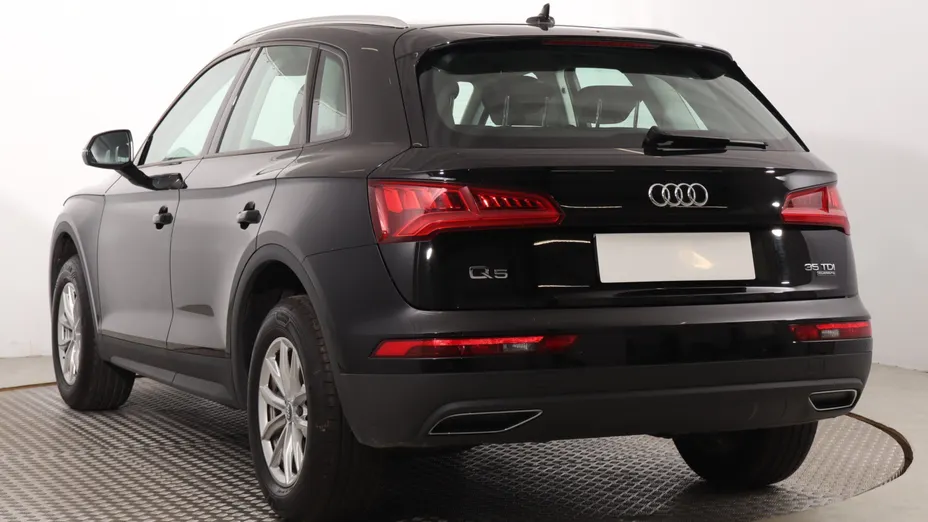 Audi Q5 -