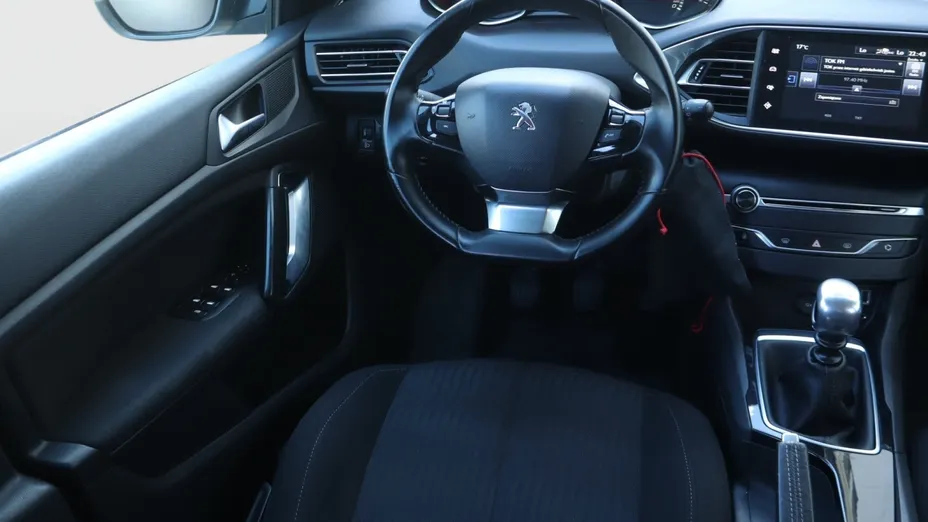 Peugeot 308 -