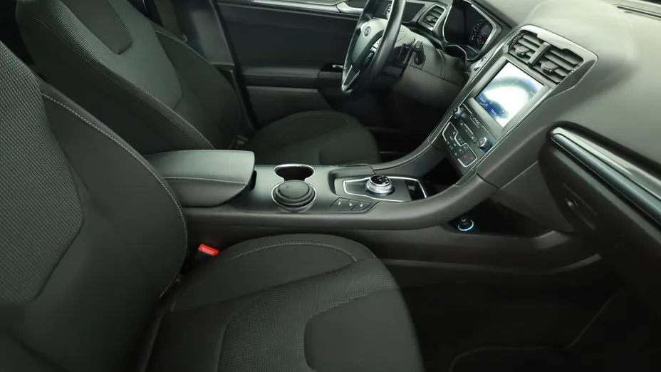 Ford Mondeo -