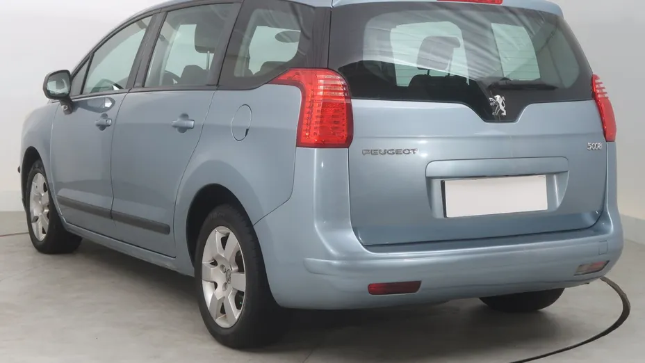 Peugeot 5008 -