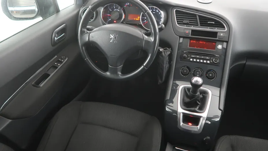 Peugeot 5008 -