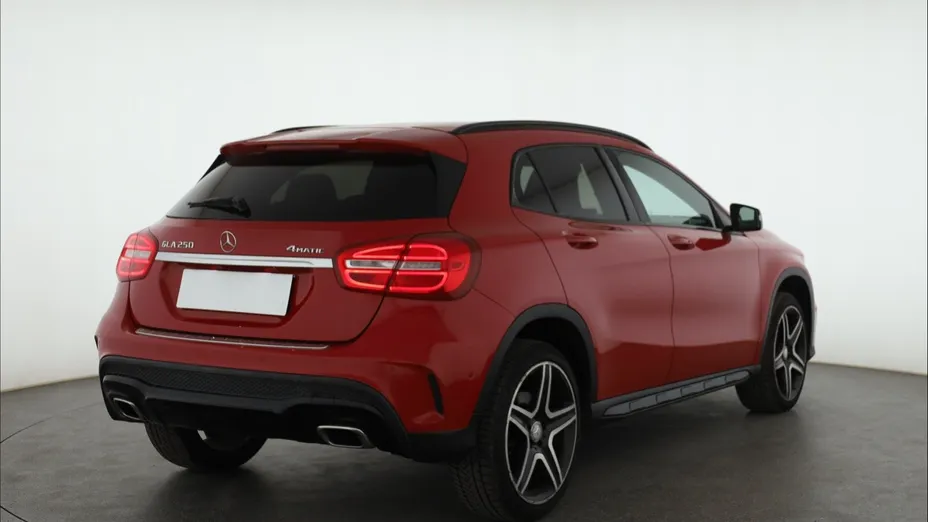 Mercedes GLA -