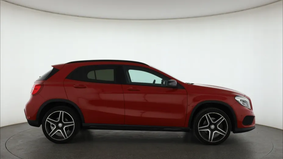 Mercedes GLA -