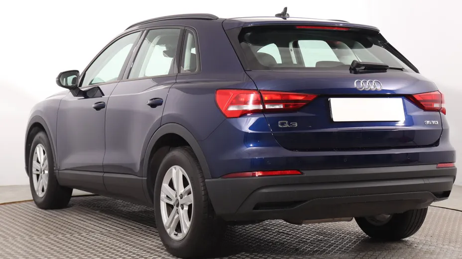 Audi Q3 -