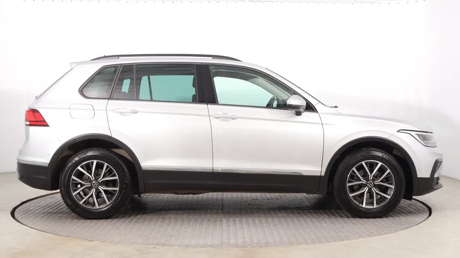VW Tiguan -