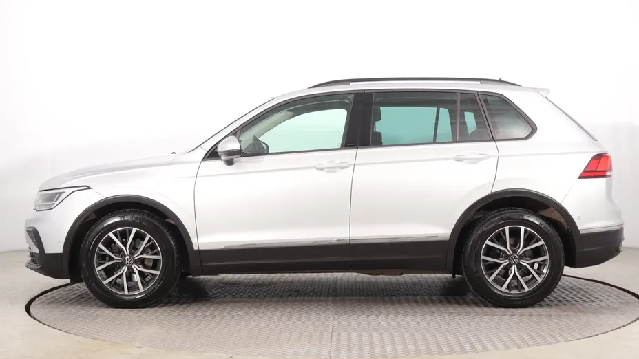 VW Tiguan -