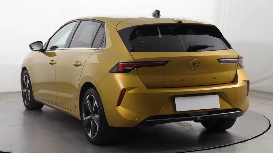 Opel Astra -
