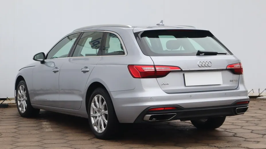 Audi A4 -