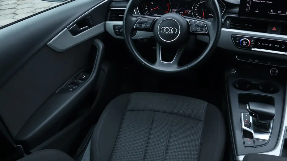 Audi A4 -