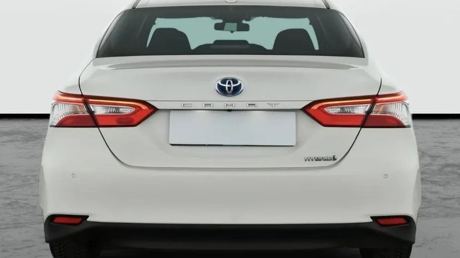 Toyota Camry -