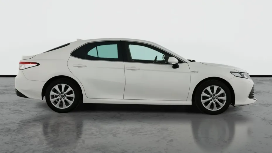 Toyota Camry -
