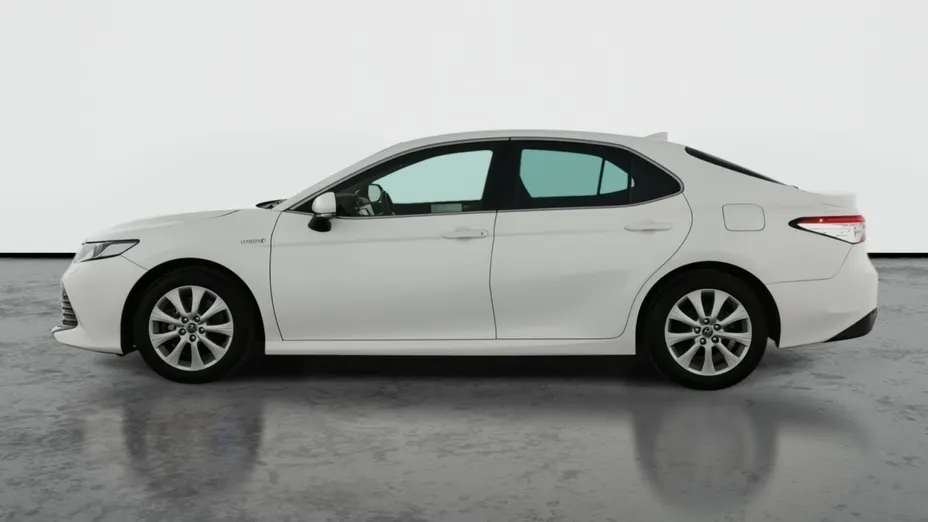 Toyota Camry -
