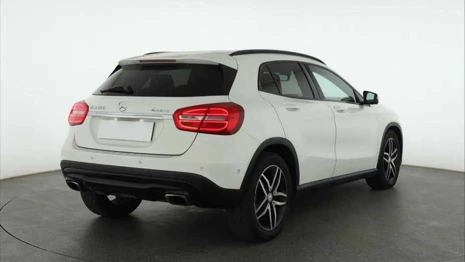 Mercedes GLA -