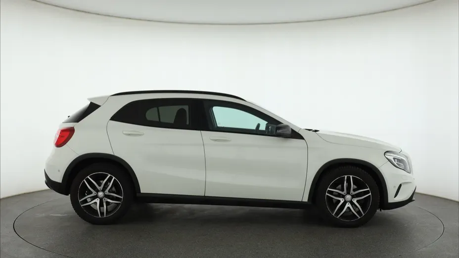 Mercedes GLA -