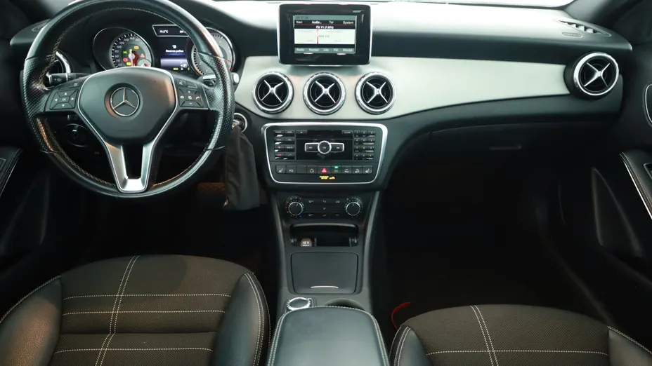Mercedes GLA -