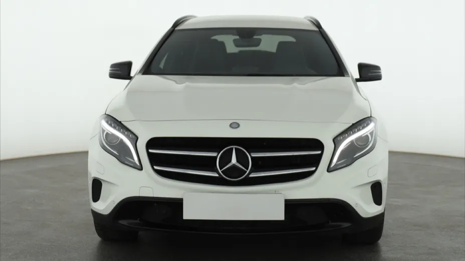 Mercedes GLA -