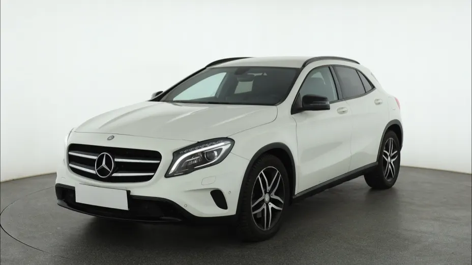 Mercedes GLA -