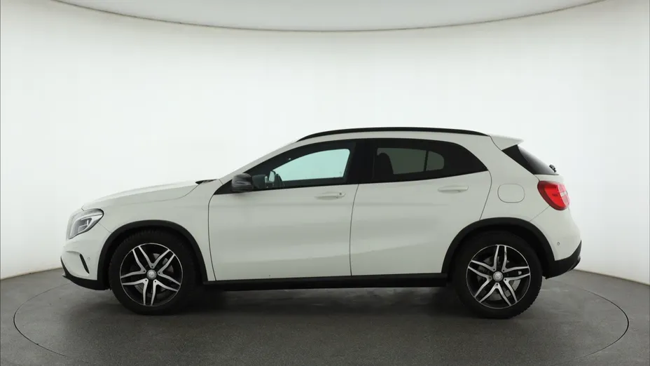 Mercedes GLA -